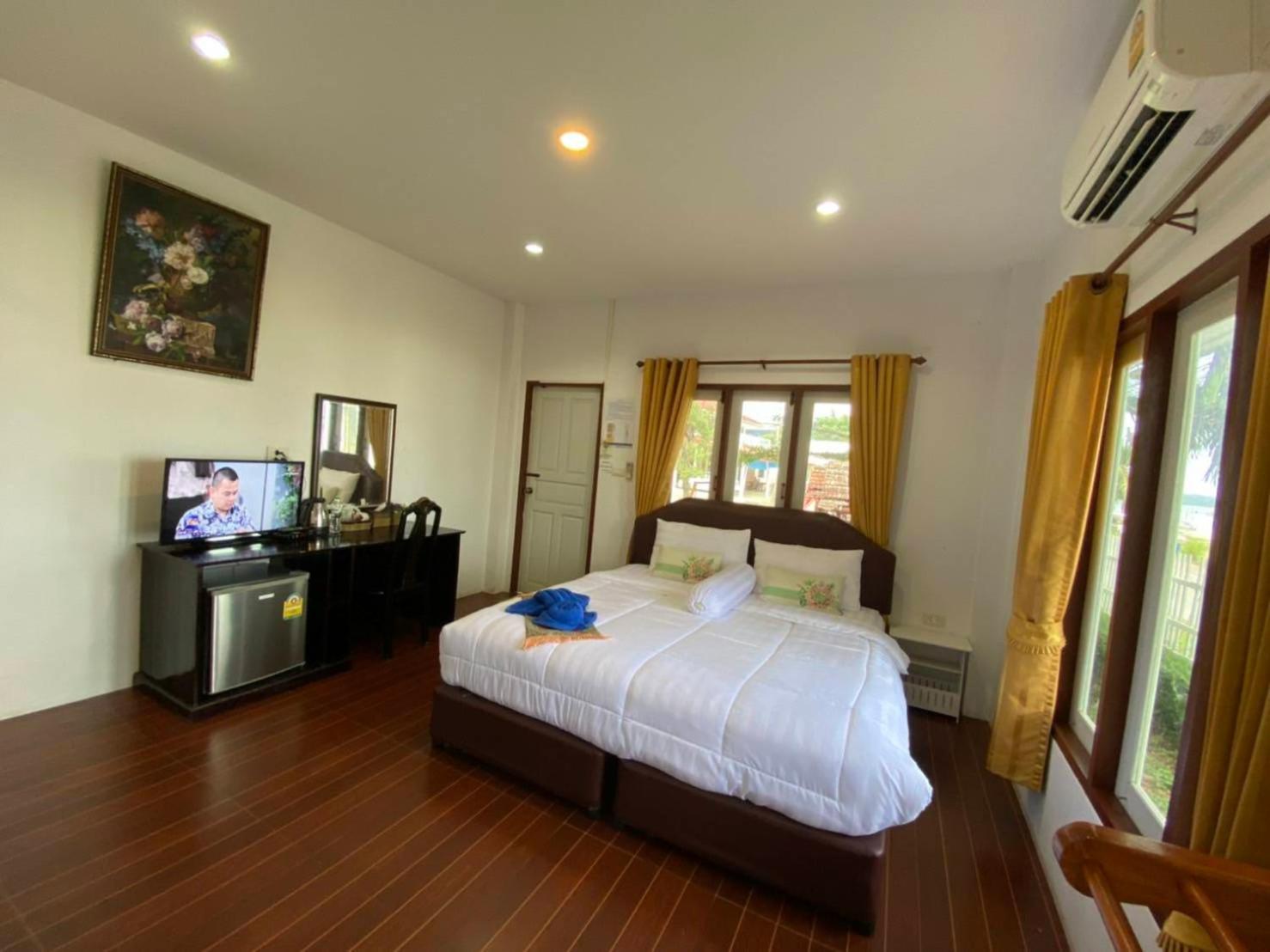 Baan Golden Resort Sam Roi Yot Exterior foto