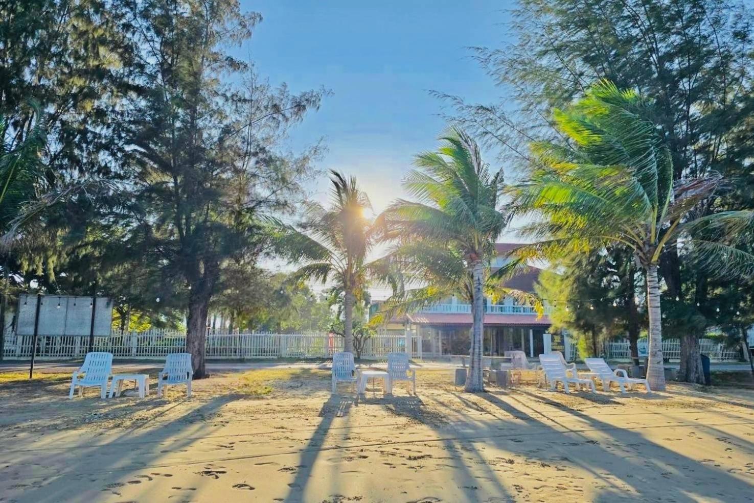 Baan Golden Resort Sam Roi Yot Exterior foto