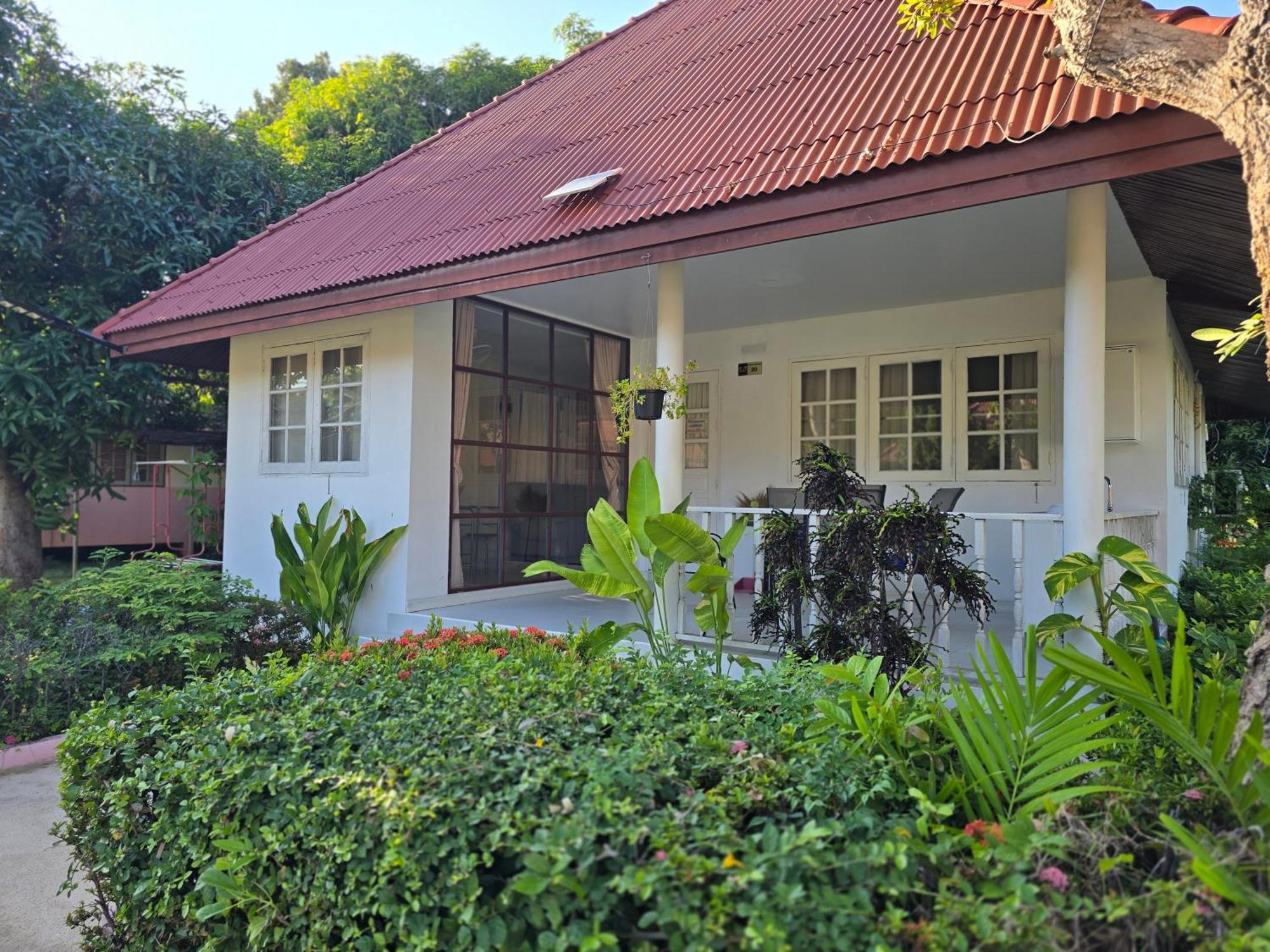 Baan Golden Resort Sam Roi Yot Exterior foto